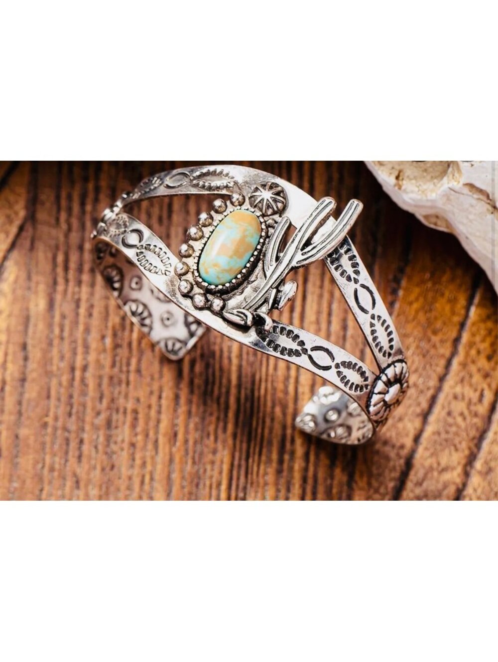 New -Vintage -Western Concho Cactus -Natural Turquoise Stone Cuff Bracelet